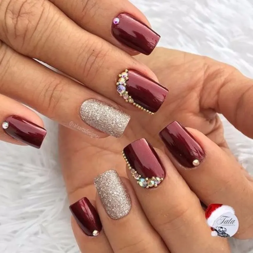 Nail Artist